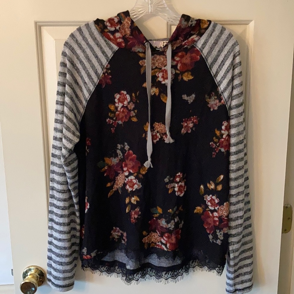 Jolt hooded lightweight sweater large women’s